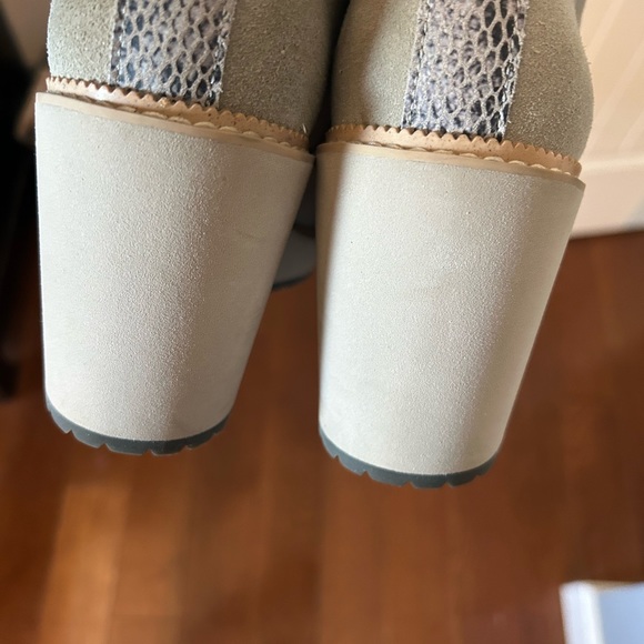 Tom’s Beige Wedge Lace Up Bootie - Picture 7 of 7